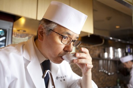 赤坂あじさい ペアお食事券「特選山形牛すき焼きコース」