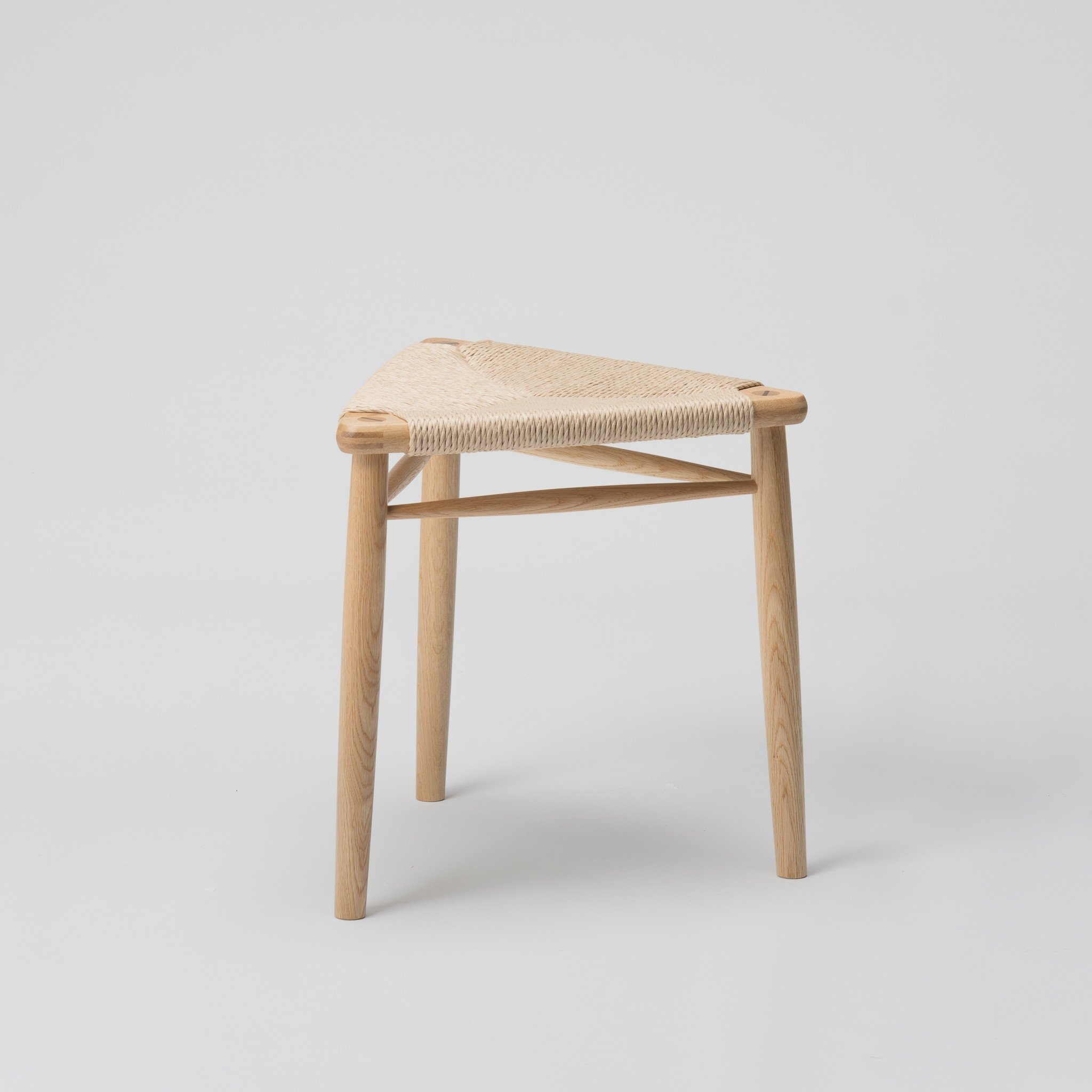 
             【木と暮らしの工房】 5色から選べる H.O.スツール　＜樹種：ナラ＞
          