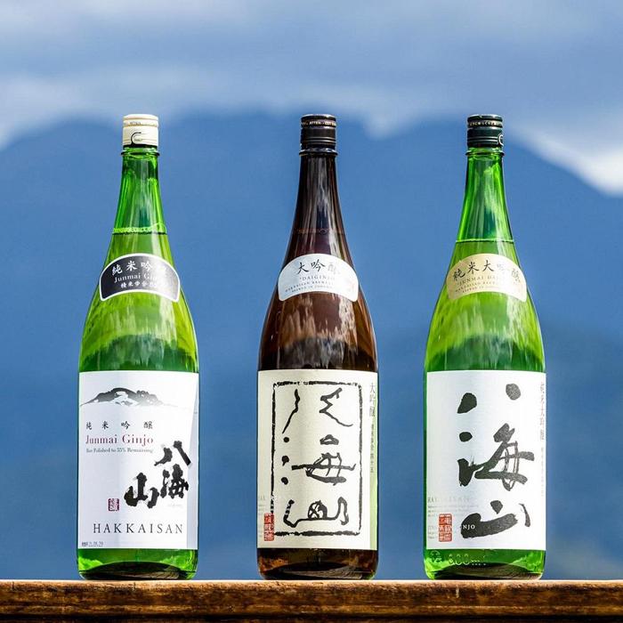 【ふるさと納税】酒 日本酒 飲み比べ 3本 × 1800ml ( 八海山 純米吟醸 55％ & 大吟醸 & 純米大吟醸 ) 越後の名酒 | お酒 さけ 人気 おすすめ 送料無料 ギフト セット