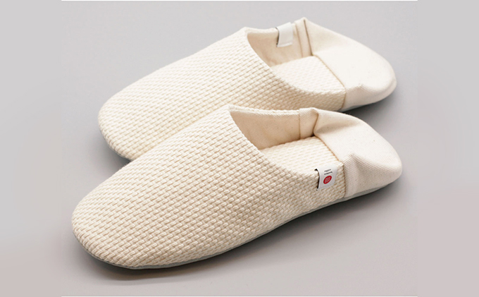 【柔道衣が生んだ快適さ】足に馴染み、洗濯機で洗える2WAYルームシューズ「バブーシュ」（生成｜Lサイズ）