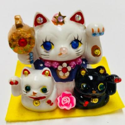 ふるさと納税 中間市 金運親子招福マスコット(L) 黄色座布団 |  | 01