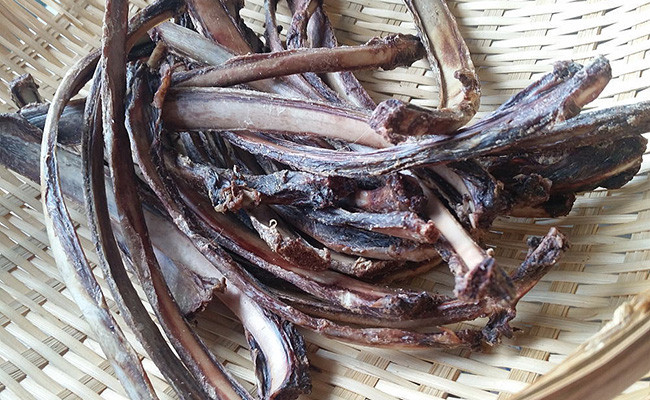 えぞ鹿肉リブ骨（バラ）たっぷり1.0kg（自然食材ペットの健康を考えた無添加おやつ） ふるさと納税 ドッグフード _F4F-0856