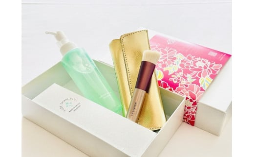 熊野化粧筆 ファンデブラシ小（ケース付）と筆シャンセット【メイクブラシ 化粧筆 ファンデーションブラシ ベースメイク 仕上げ 熊野筆 伝統工芸 職人技 高級筆 セット お手入れ】