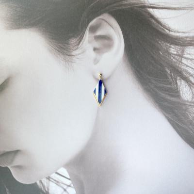 ふるさと納税 茅ヶ崎市 ArtOpus. ピアス ストライプ ディアマンテ M D青 湘南 茅ヶ崎市 陶磁器 アート ギフト |  | 01