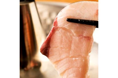 活け〆オリーブぶり1本(四分一カット)【12月頃から出荷開始!】【D-513】