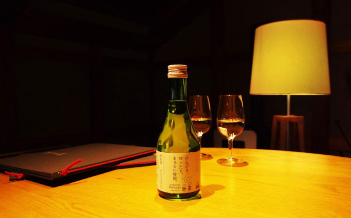 【化粧箱入り】日本酒 2種 飲み比べ セット 300ml × 5本 ( 純米酒 3本 純米吟醸酒 2本 ) 熊本県産 山都町産 通潤橋【通潤酒造株式会社】[YAN023] 10000 10,000 1