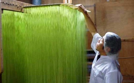 手延べ「鳴門わかめ　芽かぶそうめん」18把　木箱入り