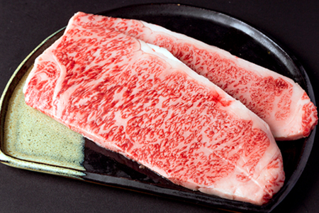 【定期便3ヶ月】合計約1.2kg！大場の「A5ランク」米沢牛が3ヶ月連続で届く！ステーキ・焼肉食べ比べ定期便（カルビ焼肉用、ももステーキ、サーロインステーキ）_B131