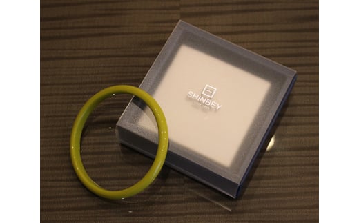 SHINBEY　漆バングル　ライム　S ／ ファッション アクセサリー 木製 無垢材 漆塗り 広島県 No.249