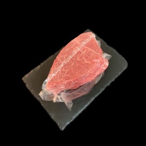 博多和牛そともも(ナカニク)　塊肉　2kg(冷凍便)【配送不可地域：離島】【1360450】