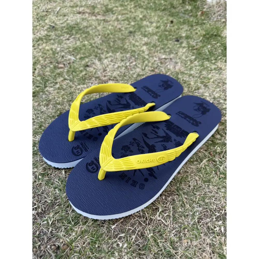 【22cm】プロ野球コラボ島ぞうり(ヤクルトスワローズ)  | 沖縄 プロ野球 ヤクルト ヤクルトスワローズ スワローズ 島ぞうり 旅行 美浜 トラベル キャンプ 人気 おすすめ 北谷 ちゃたん おす