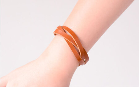 牛革製 三つ編みブレスレット Lサイズ【M.シダータのアトリエ】　[AKAV012-2]