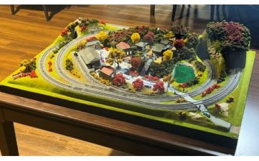 SS002-25【Nゲージ】デスクトップレイアウト　紅葉の神社