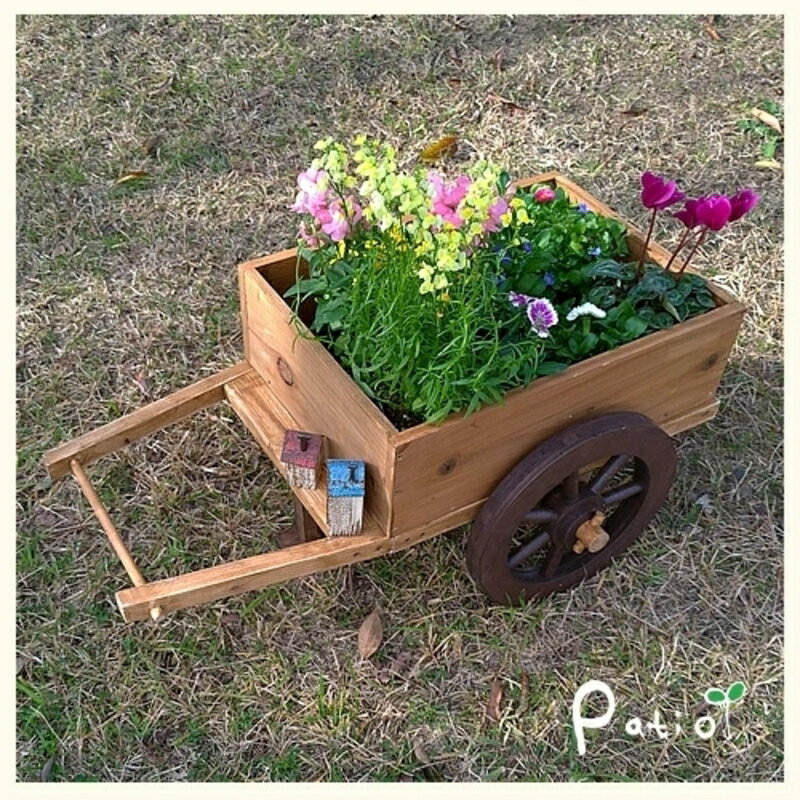 【ふるさと納税】荷車 プランター オブジェ ガーデニング ディスプレイ アンティーク ナチュラル 庭 インテリア ミニチュア 荷車型 国産 屋内 屋外 使用可 防腐 防水 防虫加工 天然木製 安全 頑丈 雑貨 日用品 お取り寄せ 愛知県 小牧市 送料無料