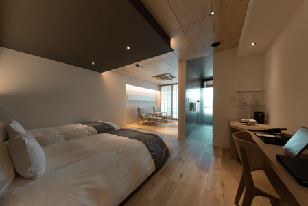 【道後御湯】＜露天風呂付き客室スーペリアまたはプレミア＞1泊朝食付き ペア宿泊券  ( 旅行 旅行 宿泊 観光 チケット 券 愛媛県松山市 愛媛県 松山市 愛媛 松山 旅行 旅行 旅行 宿泊 旅行 観