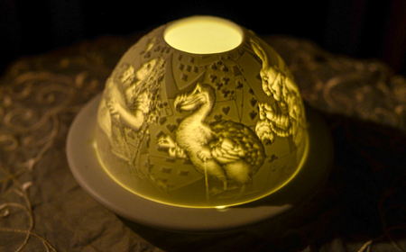 【波佐見焼】リトファニーキャンドルライト〈不思議の国のアリス〉【ルセラ・ポーセリン】[CG14]