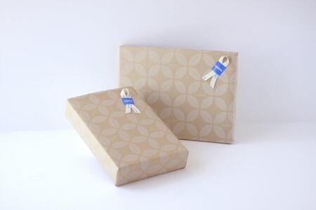 【ギフト用】airs ハンギングクロック 【 旭川家具 北海道 旭川市 木製 家具 置時計 壁掛け時計 リビング ダイニング ベッドルーム 贈り物 プレゼント 記念品 エグゼクティブ ハイクラス デザ