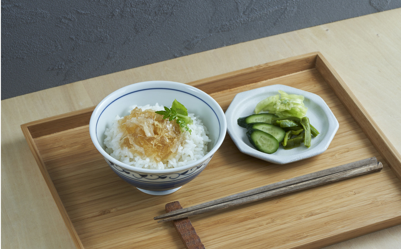 温かいご飯の上にのせて、とろ～り煮こごり飯【ふかひれ】