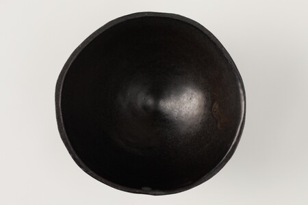黒土石墨釉茶碗　作者：山下　幾太郎 【0032-099】陶芸 工芸品 CAD 美濃桃山陶 焼き物