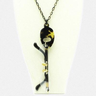 ふるさと納税 長崎市 本べっ甲メガネホルダー 1点　〜長崎べっ甲細工まるとみ〜 |  | 03