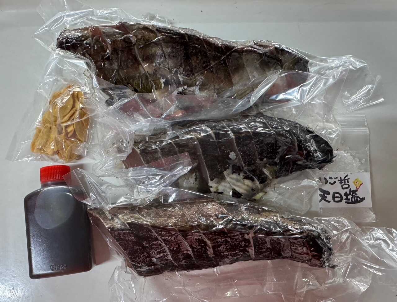 【ふるさと納税】【冷凍】切れているびりガツオたたき 約510g(約170g×3パック) 冷凍 カット済みカツオ カット カット済み かつおのたたき カツオのタタキ かつおのタタキ タタキ 鰹 カツオ 魚 さかな 海鮮 魚介類 本場 土佐 個包装 【ゆず庵2】[ATHM005]
