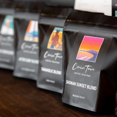 ふるさと納税 茅ヶ崎市 【毎月定期便】スペシャルティコーヒー【豆】オリジナルブレンド4種セット|ギフト(100g×4)全3回 |  | 01