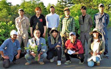 <選べる配送月> 北海道 花 詰め合わせ 4品種 20本以上 切り花 切花 花束 ブーケ 季節 旬 生花 フラワー アレンジメント 記念日 産地直送 つきがたふるさと花の会 送料無料 2024年6月お