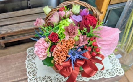花 アレンジメント ギフト お誕生日 植物 季節 生花 おまかせ アレンジ プレゼント 贈答 贈り物 祝い 母の日 インテリア 立花ガーデン フラワーギフト お花 フラワーアレンジメント お届け：毎年