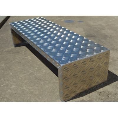 ふるさと納税 勝山市 アルミ縞(シマ)板製ベンチ　耐荷重約150kg　縞模様がおしゃれなアウトドアベンチ! |  | 01