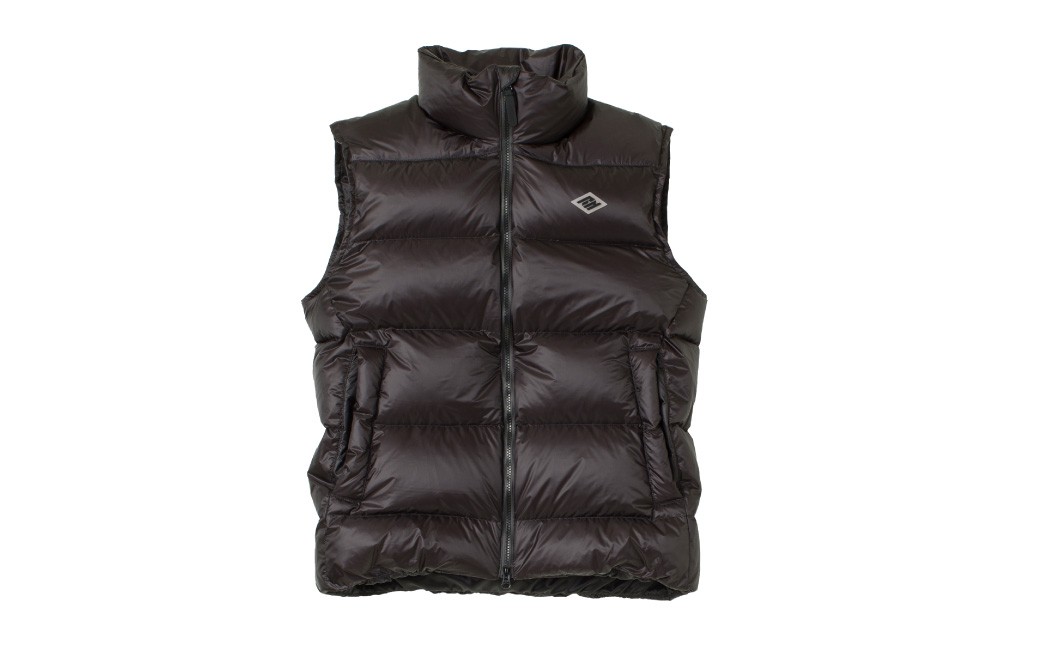 
                  ＜UNISEX＞ 北海道ダウン ： RETAR NUY ／ レタールヌイ ［ESON ／ エソン］ DOWN VEST ［BLACK］ 【2025年12月上旬より発送開始】 ダウンベスト ベスト ダウン 男女兼用 ユニセックス 北海道 小樽市
                