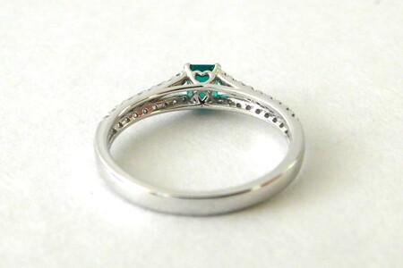 【ふるなび限定】【一点もの】Pt900　コロンビア産エメラルド（0.28ct）ダイヤモンドリング　K61　K06124-H　FN-Limited-SP