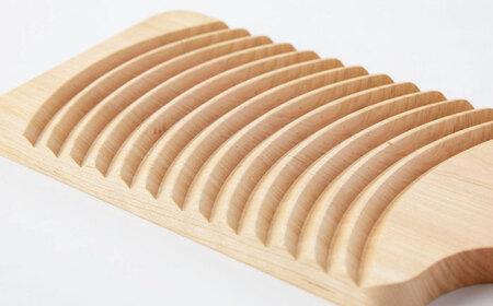 洗面台でも洗えます！サクラ洗濯板　Sサイズ 1枚 /洗濯板 土佐龍 国産桜材使用 洗濯用 部分洗い用【株式会社KACHIFUKU】[ATEL007]