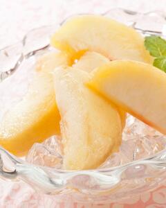 岡山県産　白桃5玉(1.5kg以上) 等級：ロイヤル 化粧箱入り