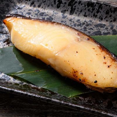 ふるさと納税 釧路市 銀ダラ西京漬け2切れ×8袋 計約1.3kg 魚 西京漬け おかず 銀ダラ F5F-0234 |  | 01