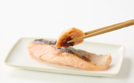 【京阪百貨店厳選】京都伏見「魚三楼」銀鮭西京漬け 70g×6切｜創業250年 老舗料亭 西京漬け 人気セット［ 老舗料亭の西京漬け グルメ 美食 贅沢 おすすめ お惣菜 ギフト プレゼント 贈答 お取