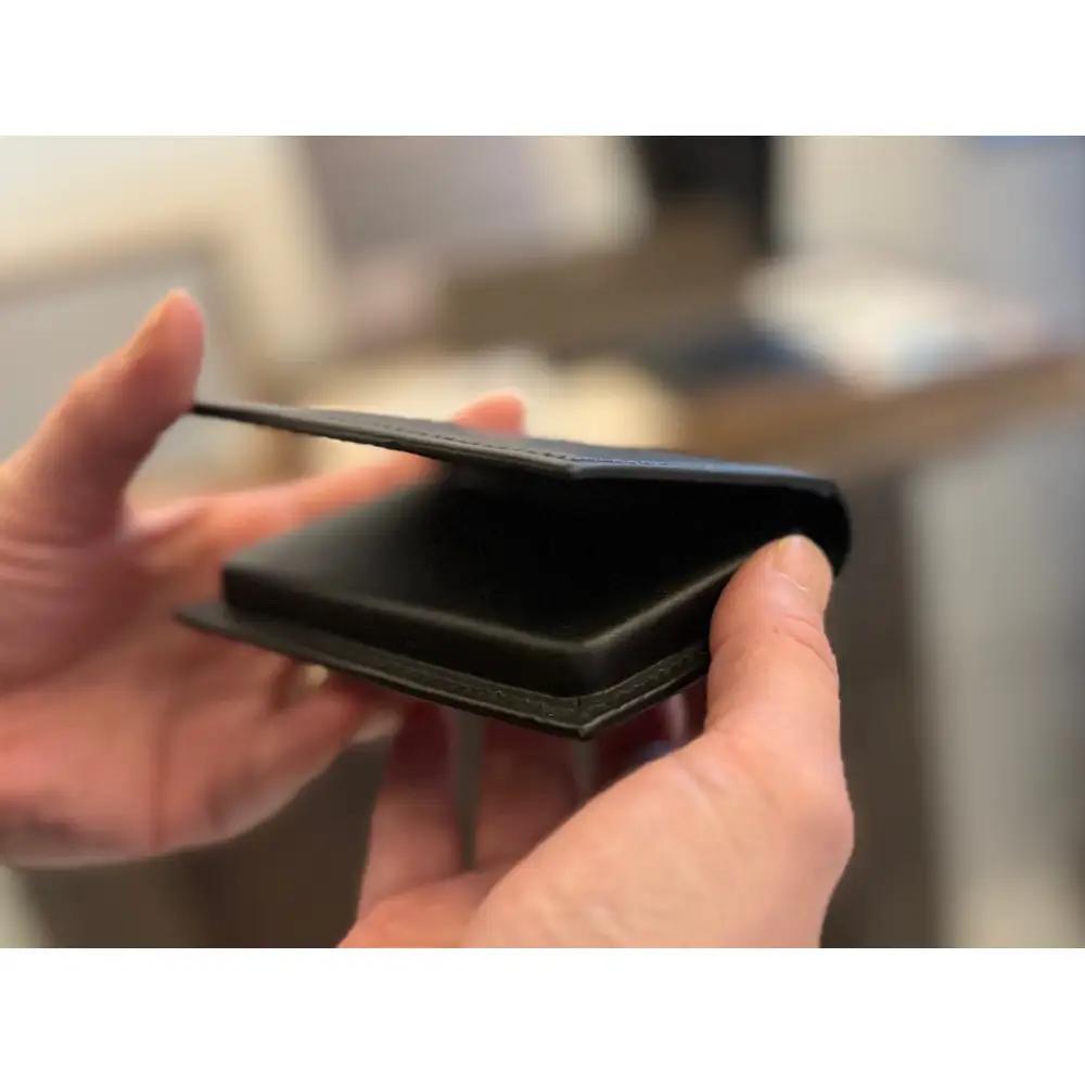革職人が作る牛革名刺入れ Card case［BLK］