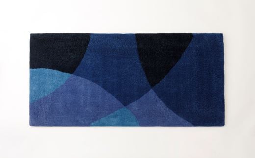 
            【鍋島緞通吉島家】鍋島緞通／手刺繍　重ね円水文　花浅葱地
          