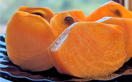 ＼ご家庭用／由布岳を眺める棚田育ちの甘柿『上西早生』 約2kg（8～11玉）【先行予約／数量限定】