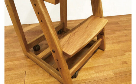 BV-51　【頑固おやじ】楠の木の学習椅子