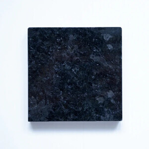 【mikage craft】オーディオボード (100mm × 100mm × 15mm) 白 天然大理石｜オーディオ