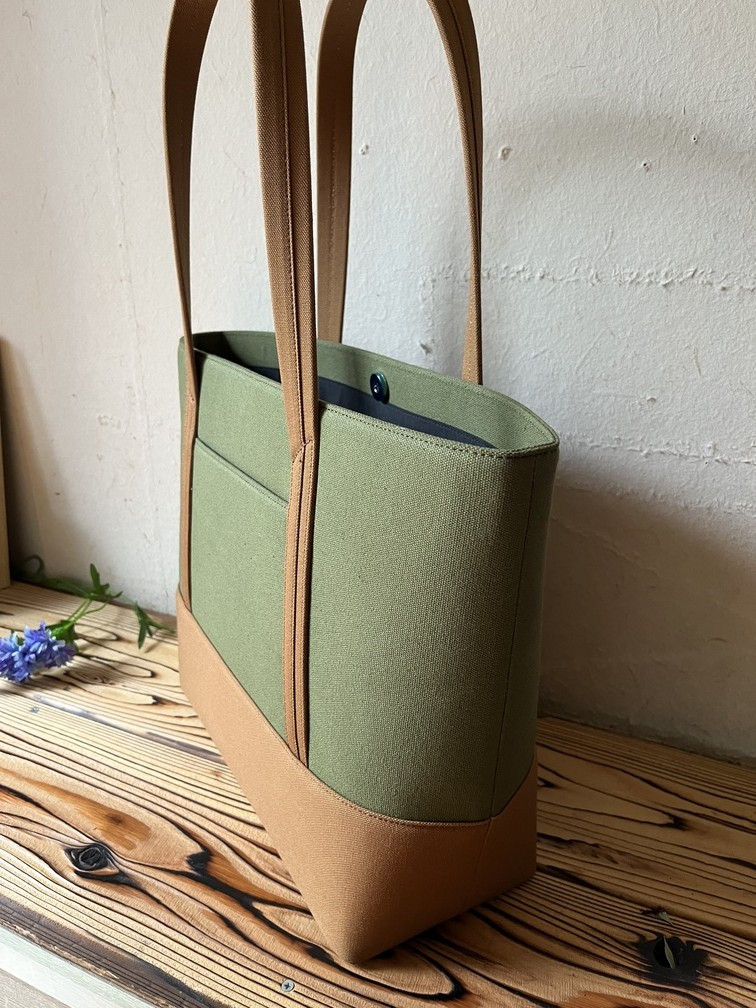 【AKIRAオリジナル】大きなトートバッグ レディスショルダータイプ カーキ帆布×茶色帆布