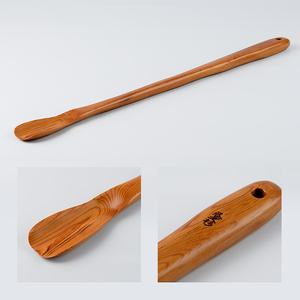 屋久杉で創った 靴ベラ 高橋工芸 IB074-006 工芸品 工芸品