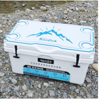 ふるさと納税 いなべ市 オリジナルマット(SeaDek)付ハードクーラーボックス　(サイズ:65L)　カラー:ホワイト |  | 02