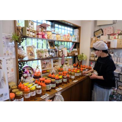 ふるさと納税 小郡市 はちみつ 福岡県 筑後地方特産 国産 天然 純はちみつ もちのき 500g[No5354-0336] |  | 02