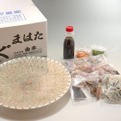 ふるさと納税 高浜町 【産地直送】若狭とらふぐ　てっさ(1尺32cm皿)・てっちり鍋用900g(3〜5人前) |  | 01