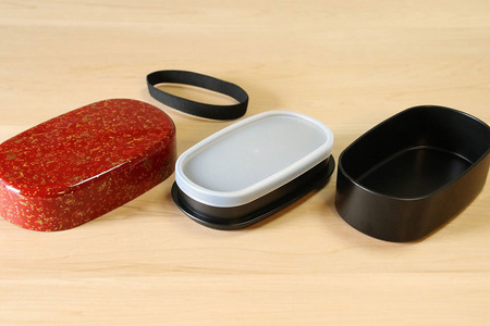 津軽塗 弁当箱 [唐塗 貝蒔 赤々]