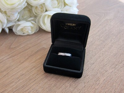 プラチナダイヤモンドリング　FRU036L