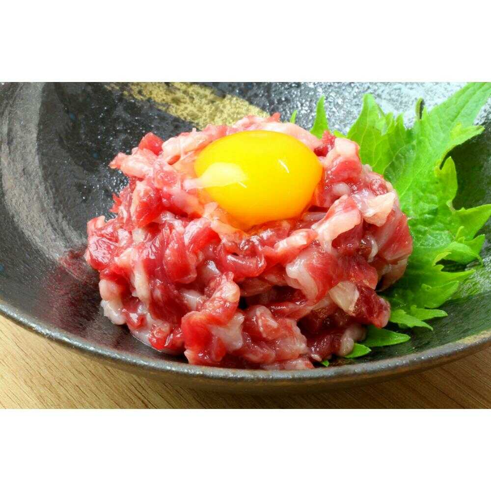 【ふるさと納税】鮮馬刺し 霜降り カルビ ユッケ 約40g×7 計約280g セット 馬刺し 馬肉 霜通り カルビ ユッケ セット 食べ比べ 熊本【株式会社 千興ファーム】[AYAF002]