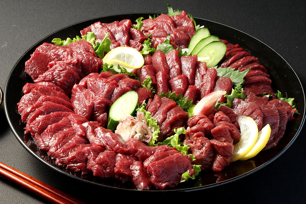 
            【フジチク ふじ馬刺し】馬刺し食べ比べ盛り合わせ（7～8人前）上赤身・ロース・ヒレ各400g 計1,200g タレ・生姜付き 馬刺し 馬肉 馬 お肉 肉 食べ比べ 盛り合わせ 盛合せ セット 熊本県 水上村 冷凍
          