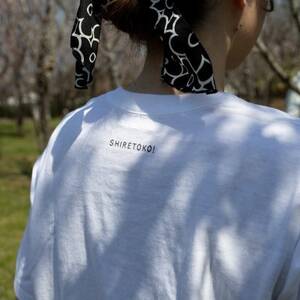 「知床トコさん」×久米繊維 　コットンTシャツ Lサイズ・ホワイト　折り紙柄　半袖【配送不可地域：離島・沖縄県】【1697698】